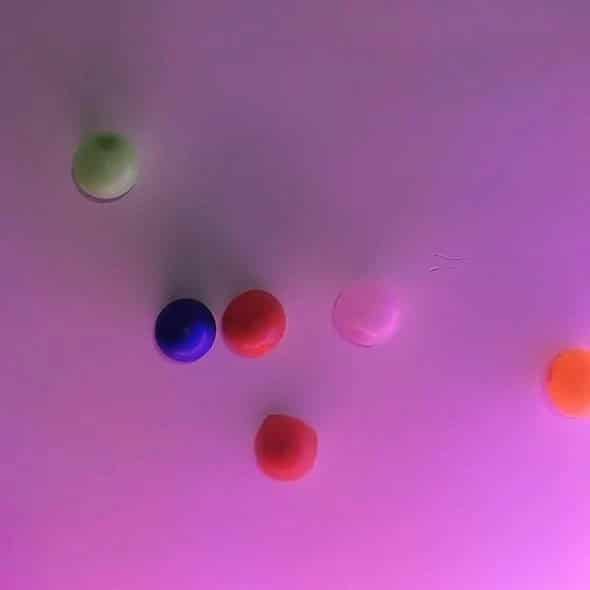 Boules anti-stress collantes fluorescentes – Image 2